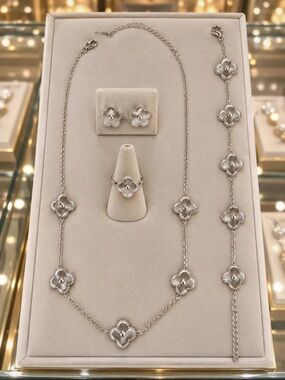 Silver Floral Clover Necklace, Bracelet, Ring & Earring Set